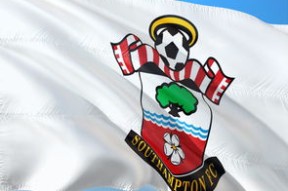 一场1-1！让英超争四乱了：桑德兰3轮不败进前四，2大黑马搅局，英甲桑德兰直播