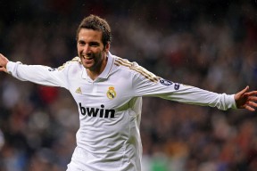 “彼得森再度证明自己，成为南非队的未来之星”